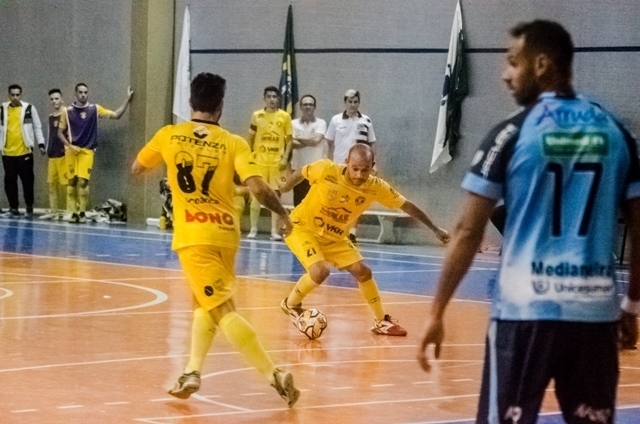 Cacique Se Classifica Para A Proxima Etapa Do Paranaense De Futsal Serie Bronze O Popular Do Parana